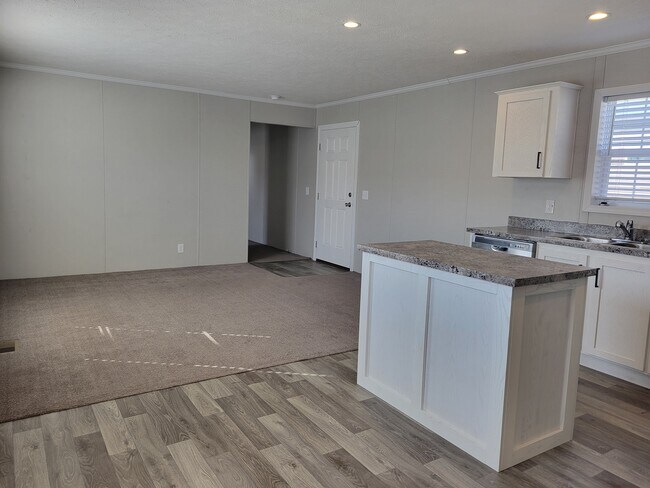 Foto del edificio - 38060 Leverette Ave