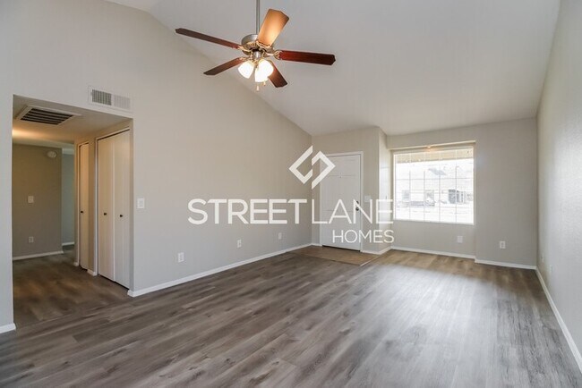 Building Photo - REDUCED- Charming 4 Bedroom in Mesa!