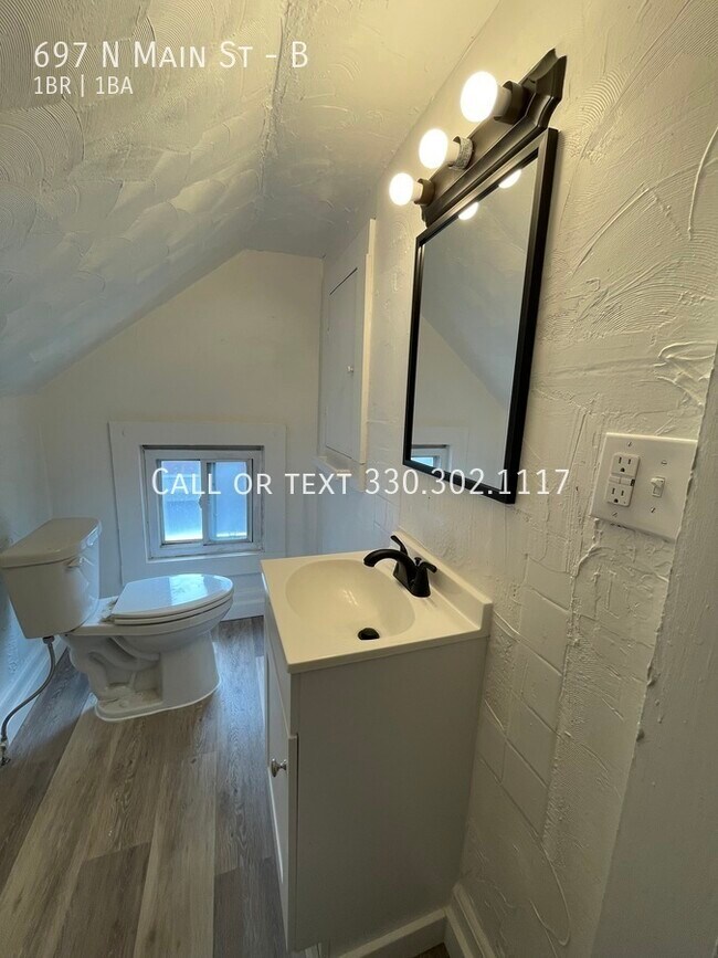 Foto del edificio - One bedroom one bathroom second level apar...