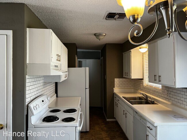 Building Photo - 3 br, 2 bath House - 3325-Turnabout Loop