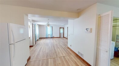 Building Photo - 357 Lowden Point Rd