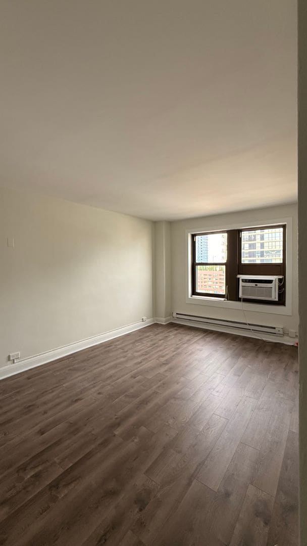 Interior Photo - The Archer