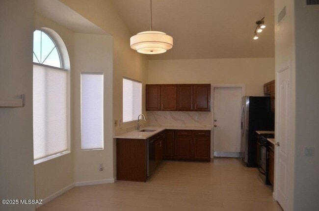 Foto del edificio - 942 S Suncove Dr