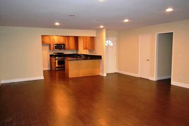 Building Photo - 9549 Forbes Ave