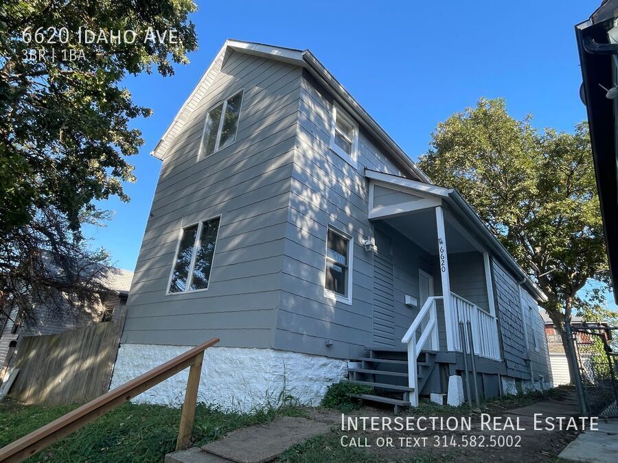 Primary Photo - Updated 3bed/1bath Near Carondelet Park