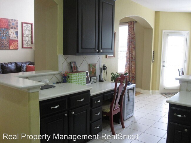 Building Photo - 6 br, 3.5 bath House - 2528 Crenshaw Drive
