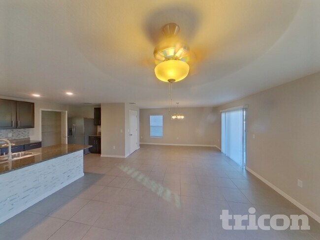 Building Photo - 10336 Flathead Dr