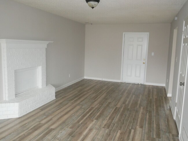 Foto del edificio - 2735 Hampden Cove