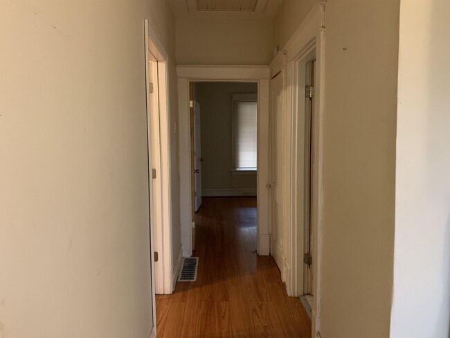 Foto del edificio - 6514 Julian Ave