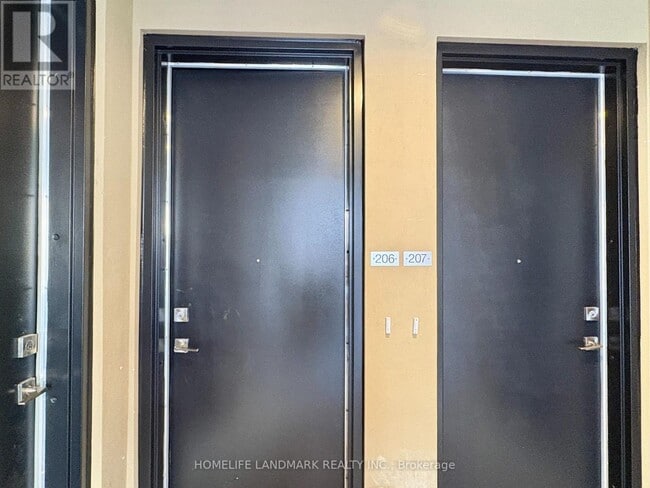 Building Photo - 1670 Victoria Park Ave