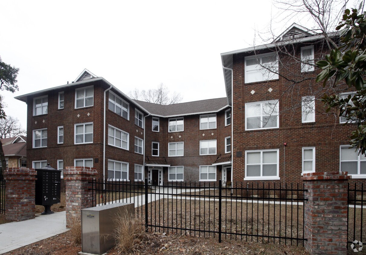 LincolnHarding House Apartments in Nashville, TN