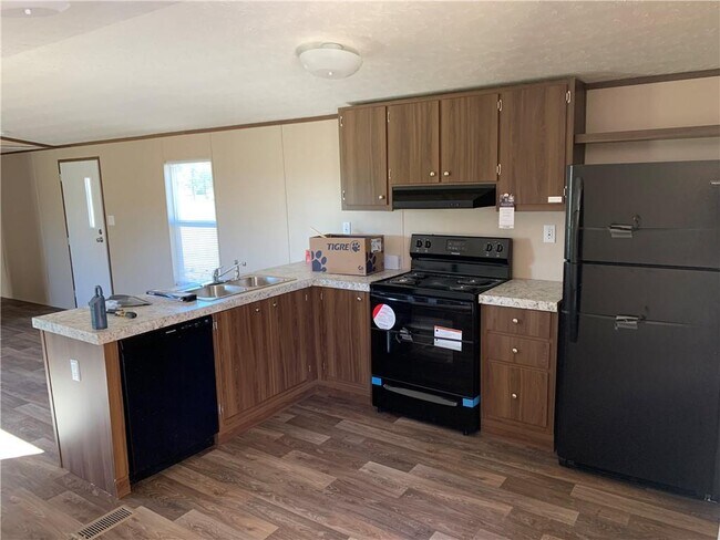 Building Photo - 2797 TX-21