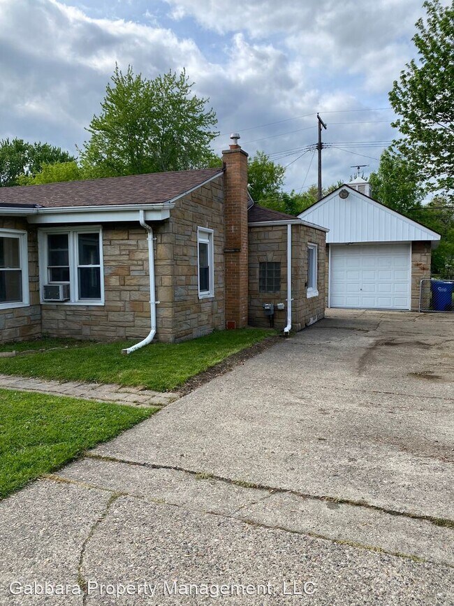Building Photo - 2 br, 1 bath House - 14903 Chesterfield