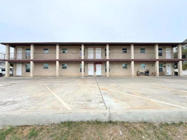 Building Photo - 2501 Norton St