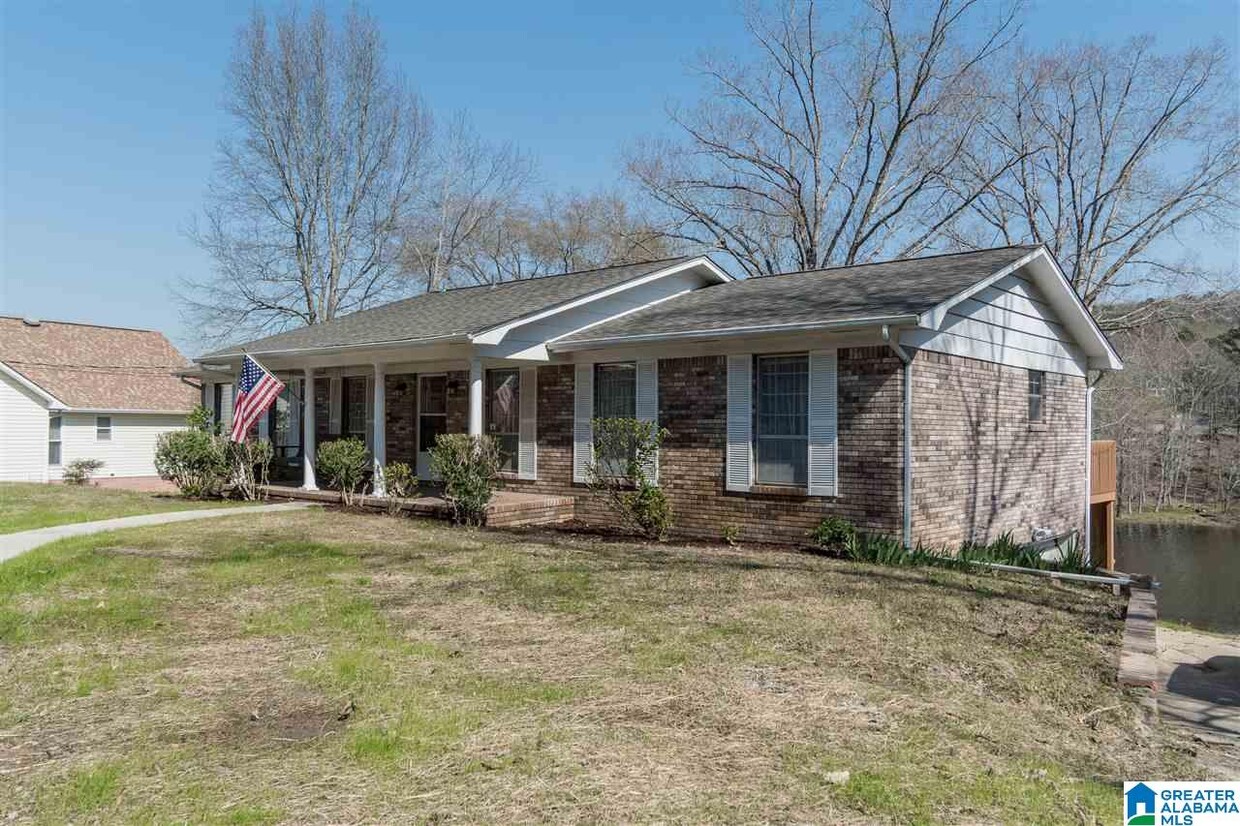 Foto principal - 2228 Lakeside Dr