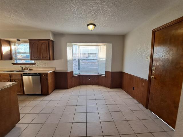 Building Photo - 1217 Monterrey Dr