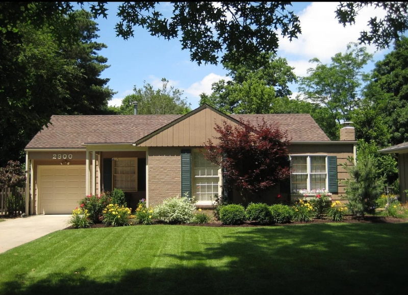 Primary Photo - 2900 W 48th St