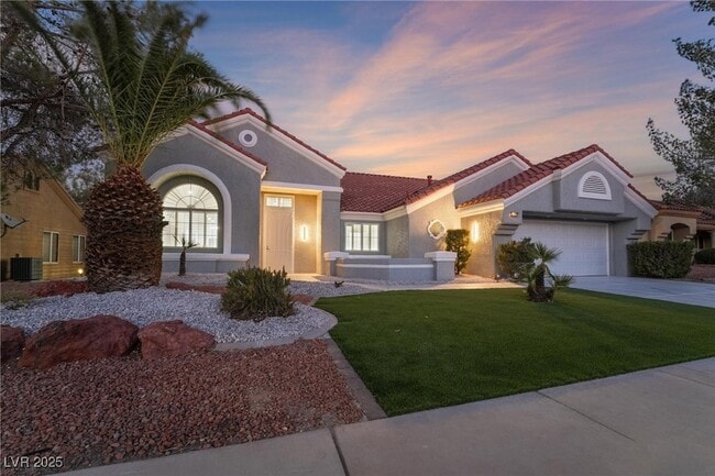 Building Photo - 2528 Sunup Dr