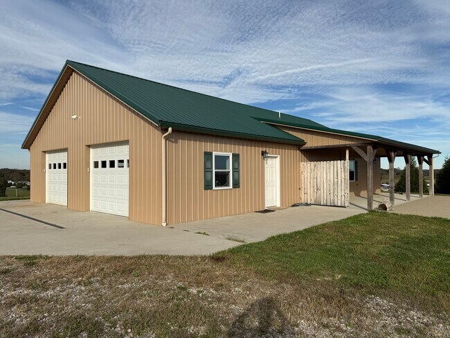 Foto del edificio - 4295 Coe Rd
