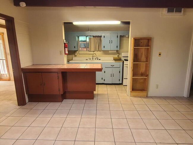 Building Photo - Cozy - 1 bedroom 1 bathroom