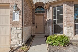 Building Photo - 8734 Auburn Mane Dr
