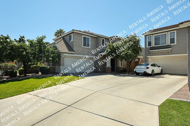 Building Photo - 8757 E Lomita Ave