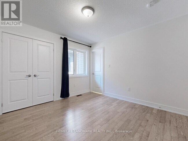 Building Photo - 143 Kenneth Rogers Cres