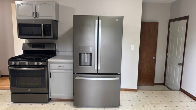 Foto del edificio - 1331 Spruce Hills Dr