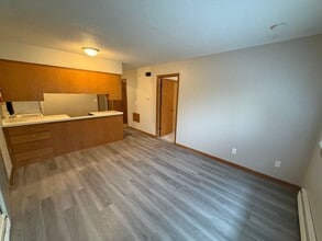 Building Photo - 619 E Center St Building Photo - 619 E Center St