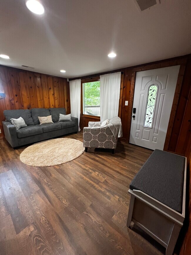 Foto del edificio - 8655 Coopertown Rd