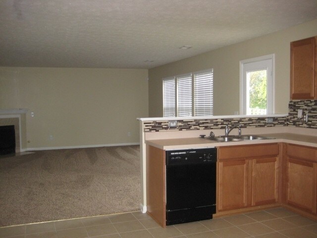 Building Photo - 912 Grand Oak Drive