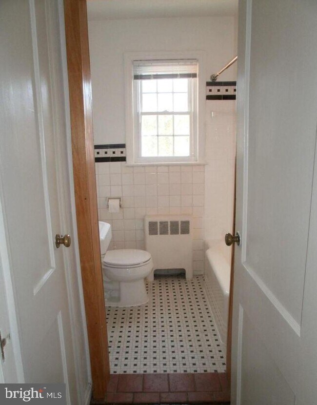 Building Photo - 6514 Potomac Ave