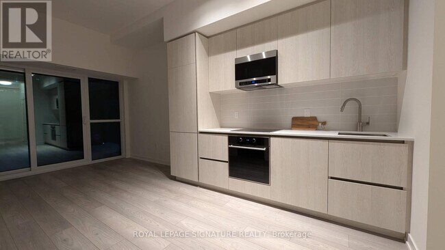 Building Photo - 120 Broadway Ave