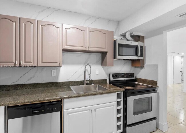 Foto del edificio - 14013 SW 90th Ave