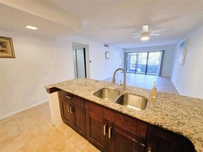 Building Photo - 2320 S Cypress Bend Dr