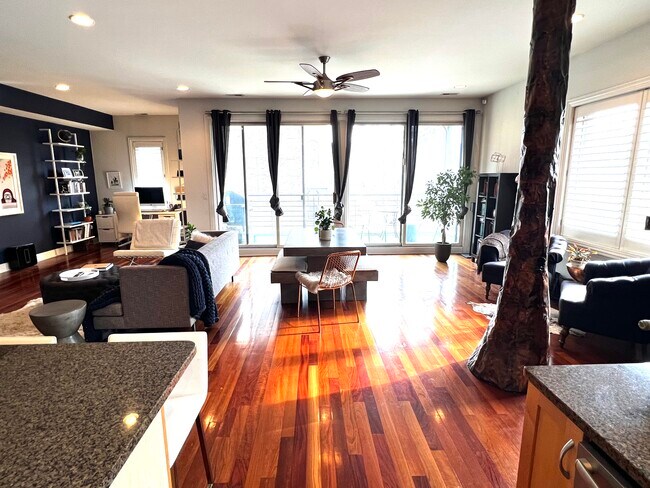 Great Room - 1151 N Damen Ave
