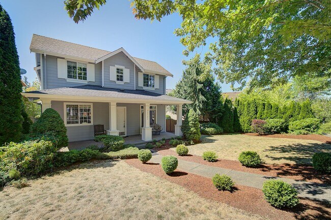 Building Photo - 3Bd/2.5Ba Redmond Home