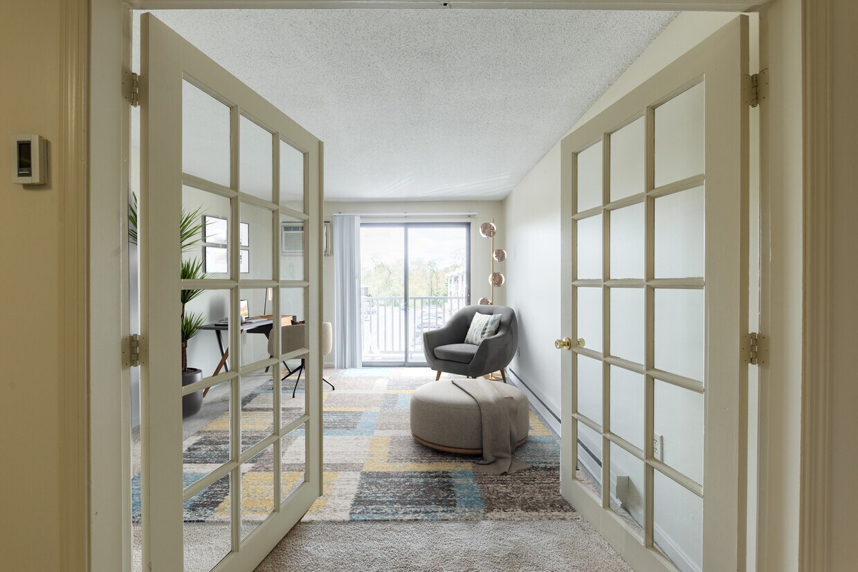 Primary Photo - Westford Park Apartments