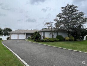 Building Photo - 6 Seabreeze Ln.