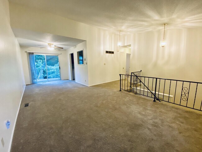 Foto del edificio - 605 NE Lynn St