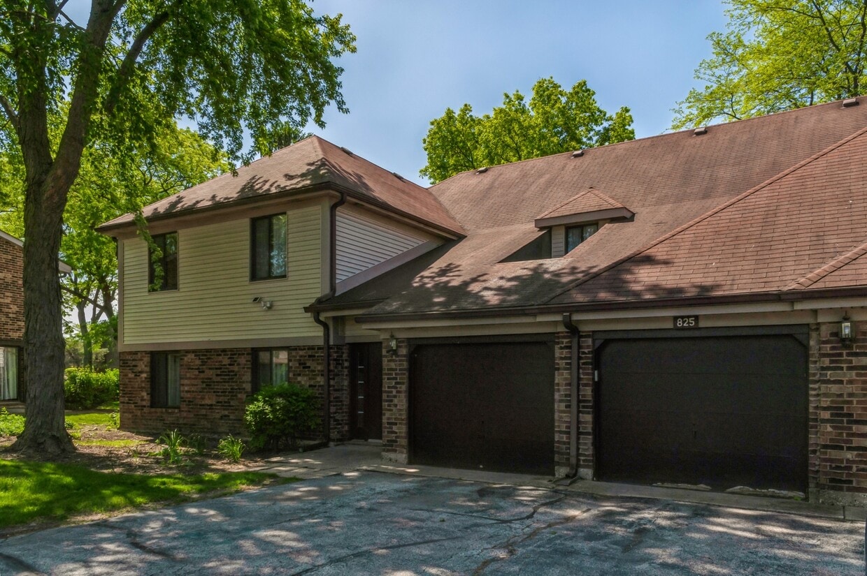 825 Waterview Cir Unit C, Vernon Hills, IL 60061 Condo for Rent in