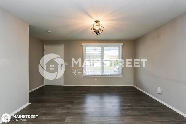 Building Photo - 1879 SOMERSET CT W, COLUMBUS, OH 43227