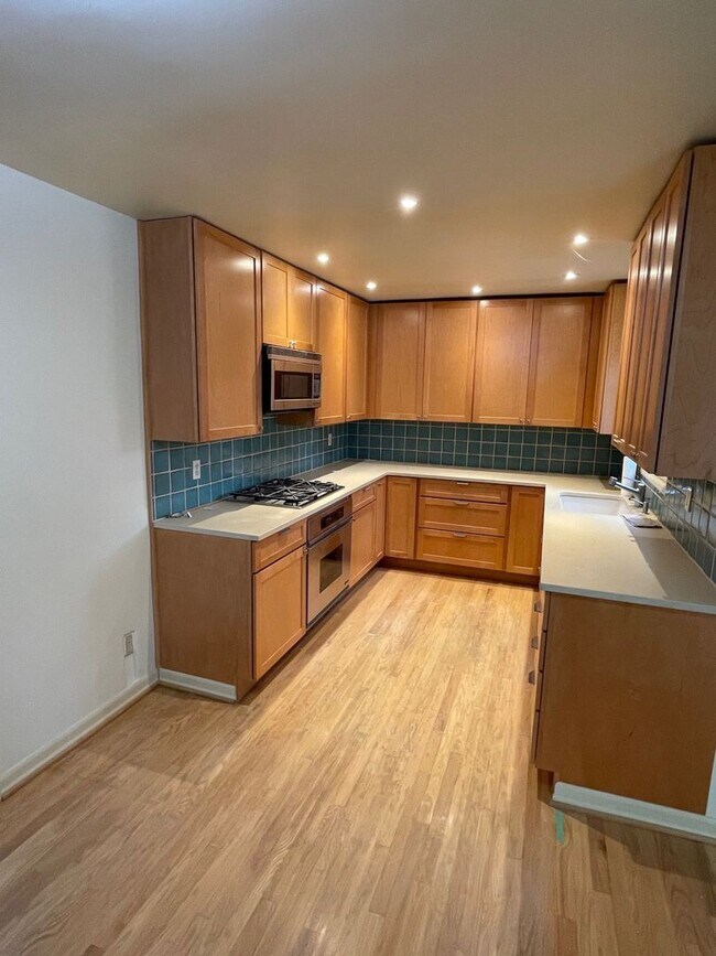 Foto del edificio - 5012 N Yale St