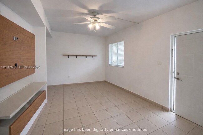 Foto del edificio - 318 E 6th St