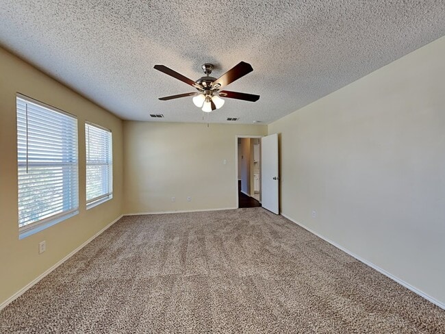 Building Photo - 2310 Graystone Dr