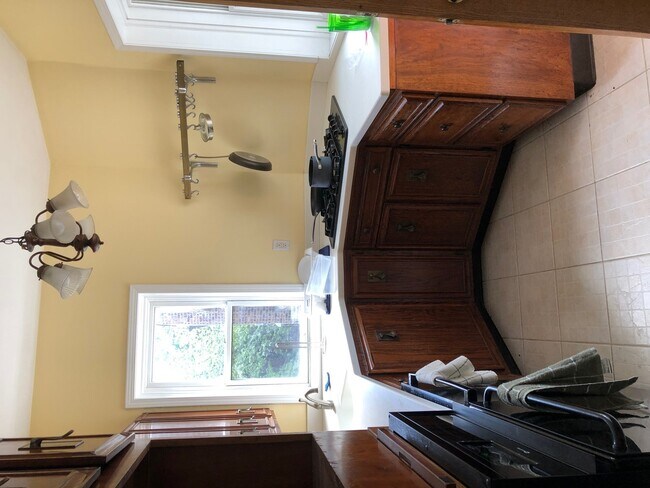 Foto del edificio - 1229 E 57th St