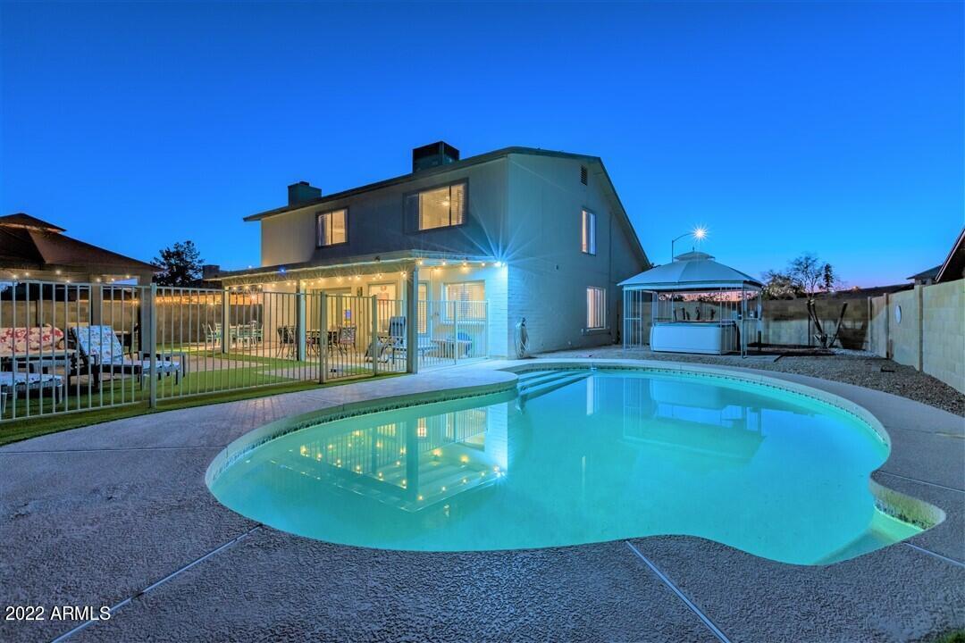 Primary Photo - 2019 S Henkel Cir