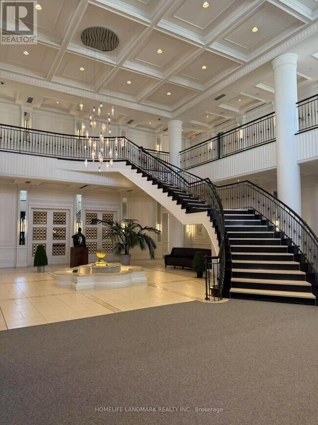 Building Photo - 15 Greenview Ave