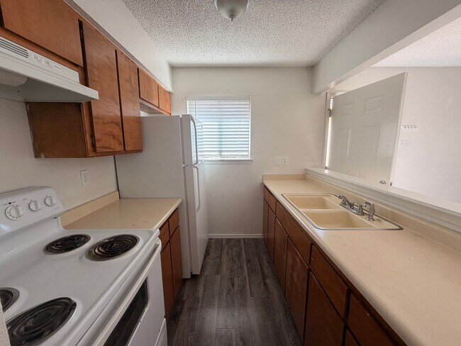 Foto del edificio - 1811 W Jackson Ave