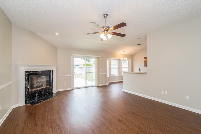 Foto del edificio - 12271 Scotts Cove Trail